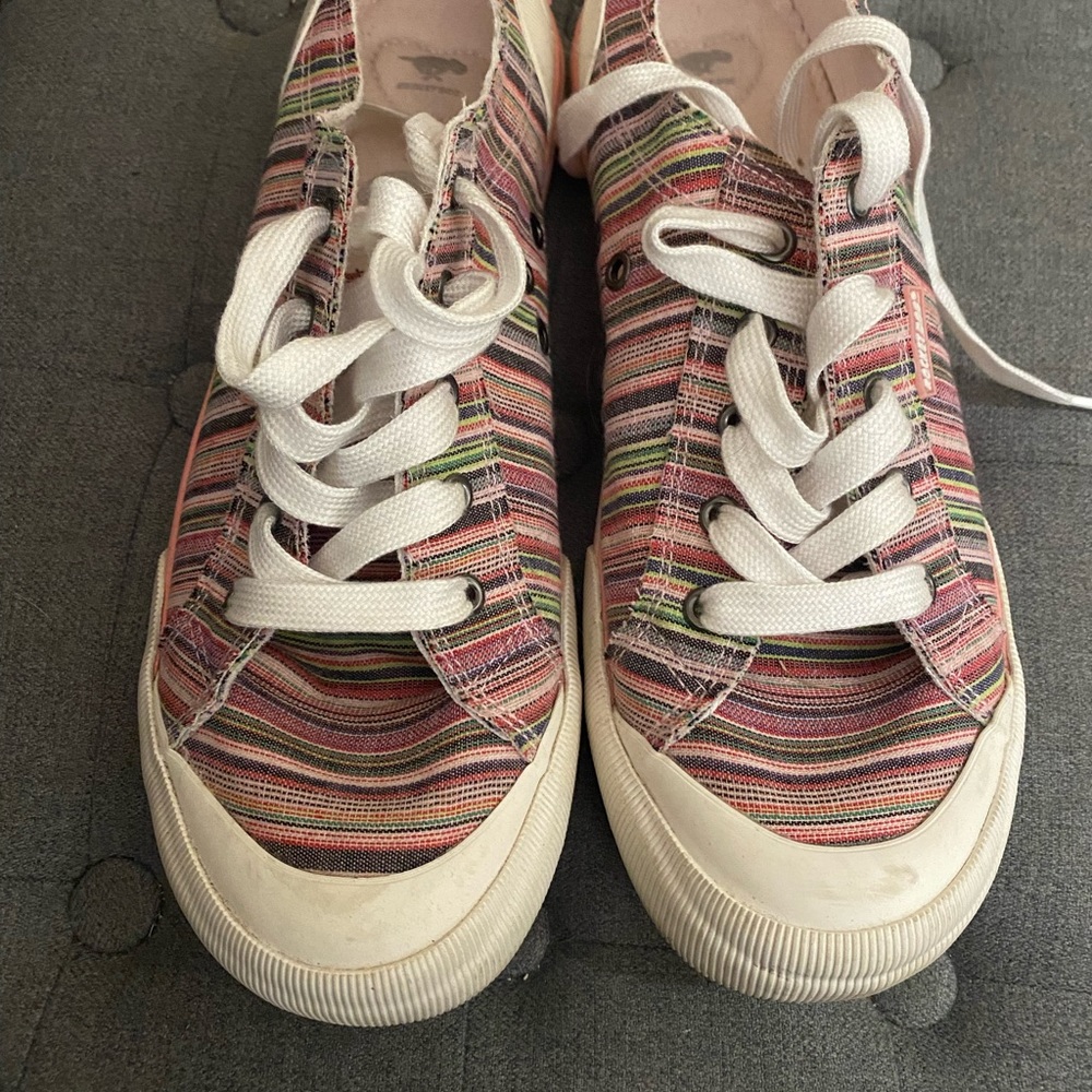 Rocket dog sneakers